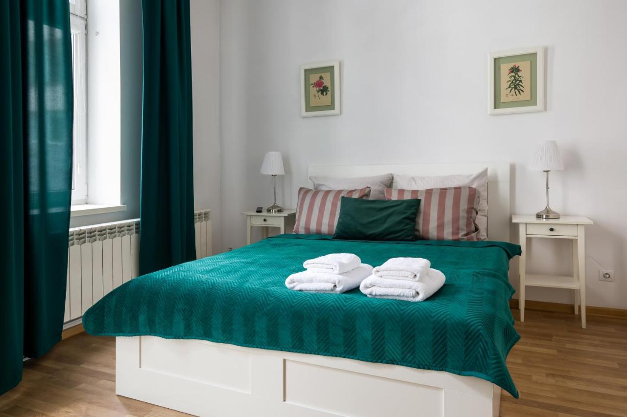 Discover Krakow Apartments - 3 Rakowicka St - Classic Apartments Near Main Station - Netflix Exterior foto